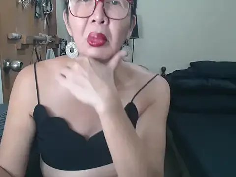 NANA_7 – webcam model profile photo Image 12