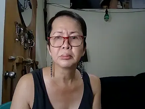 NANA_7 – webcam model profile photo Image 15