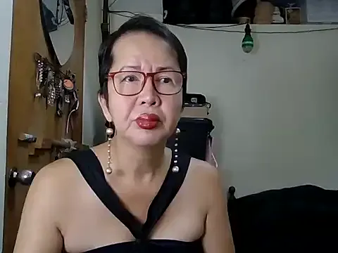 NANA_7 – webcam model profile photo Image 18