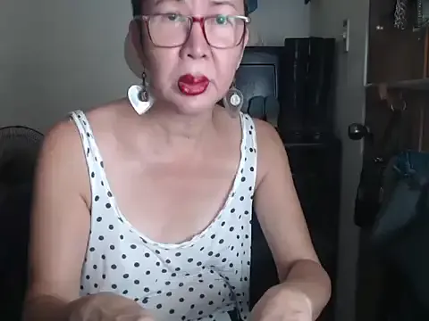 NANA_7 – webcam model profile photo Image 5