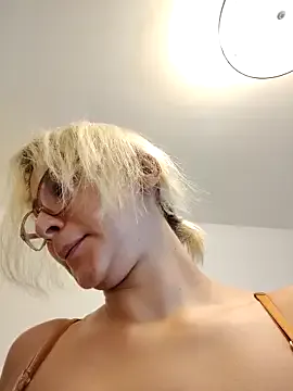 dirtypub – webcam model profile photo Image 8