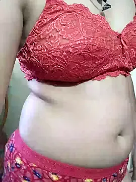 roouse – webcam model profile photo Image 11