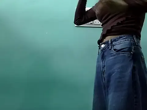 ClaireBree – webcam model profile photo Image 11