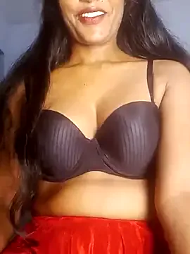 roouse – webcam model profile photo Image 17