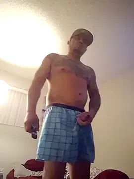roouse – webcam model profile photo Image 2