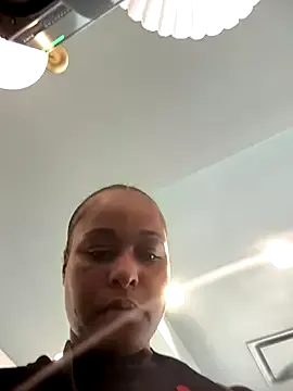 oypo – webcam model profile photo Image 7