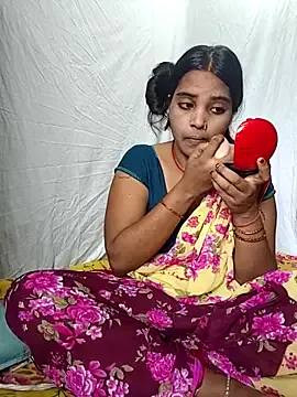 Wet__Bunny – webcam model profile photo Image 6