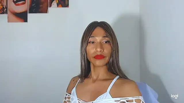 July_Terner – webcam model profile photo Image 12