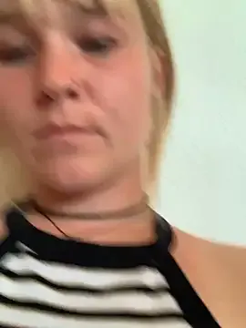 RedLayla – webcam model profile photo