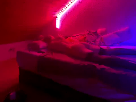 Megu_Melon – webcam model profile photo Image 2