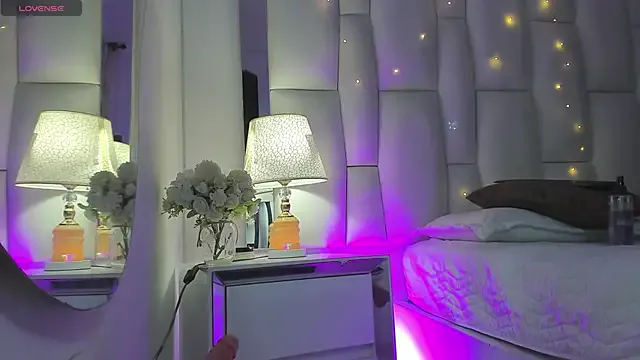 leiamegan – webcam model profile photo Image 12