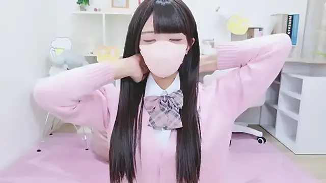 Yui-Ch – webcam model profile photo Image 15