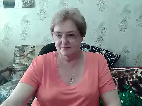  – webcam model profile photo Image 2