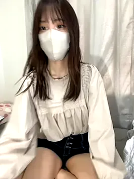 Yui-Ch – webcam model profile photo Image 6