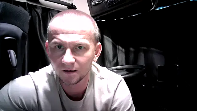 tommyjoyer – webcam model profile photo Image 6