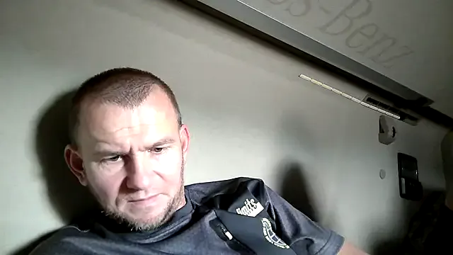 tommyjoyer – webcam model profile photo Image 7