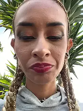 Nathcurly_ – webcam model profile photo Image 4