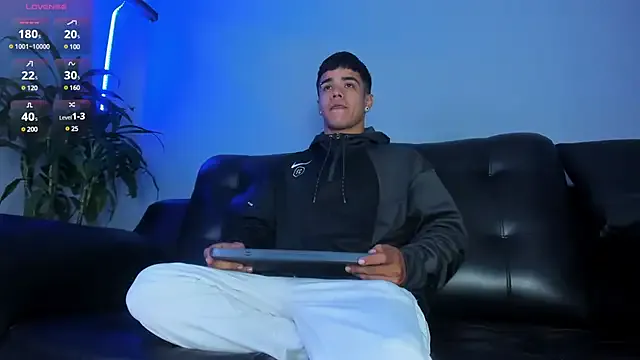  – webcam model profile photo Image 5