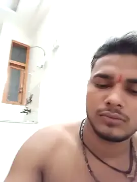 maataaan – webcam model profile photo Image 12