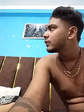  – webcam model profile photo Image 5
