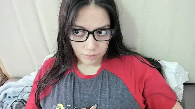 alana15 – webcam model profile photo Image 13