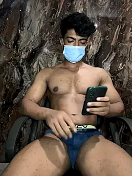  – webcam model profile photo Image 17
