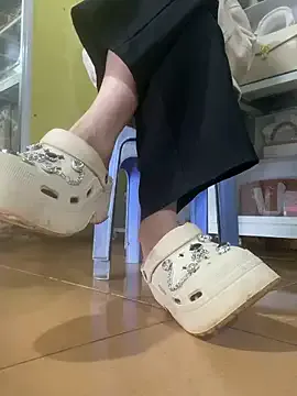 seraphine23 – webcam model profile photo Image 10