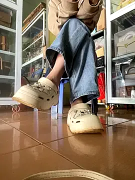 seraphine23 – webcam model profile photo Image 12