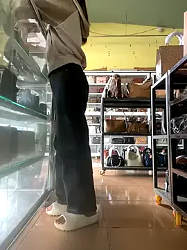 seraphine23 – webcam model profile photo Image 3