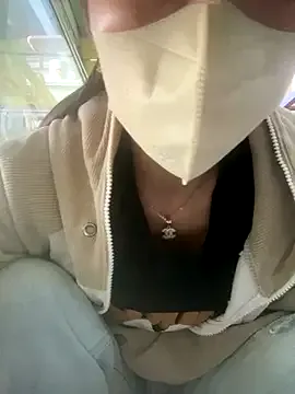 seraphine23 – webcam model profile photo Image 5