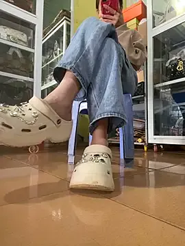 seraphine23 – webcam model profile photo Image 7