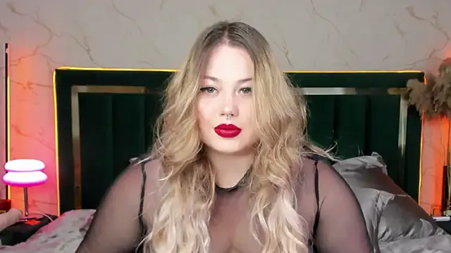 NicoleCut – webcam model profile photo Image 6