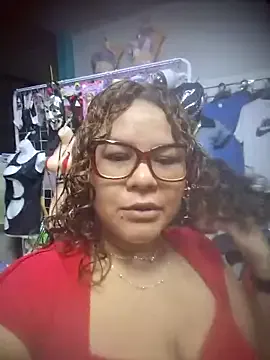 AmelieLaurent_ – webcam model profile photo Image 3