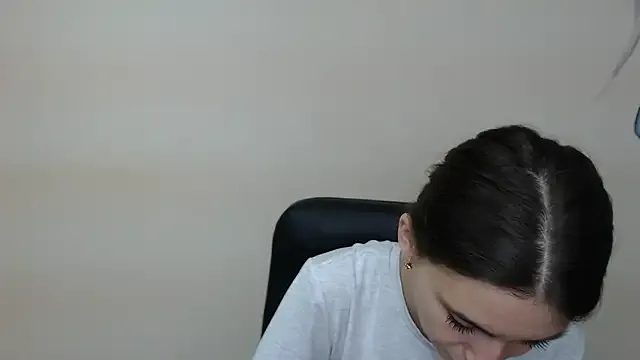 Megu_Melon – webcam model profile photo Image 15