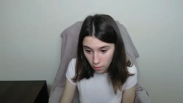 Megu_Melon – webcam model profile photo Image 3