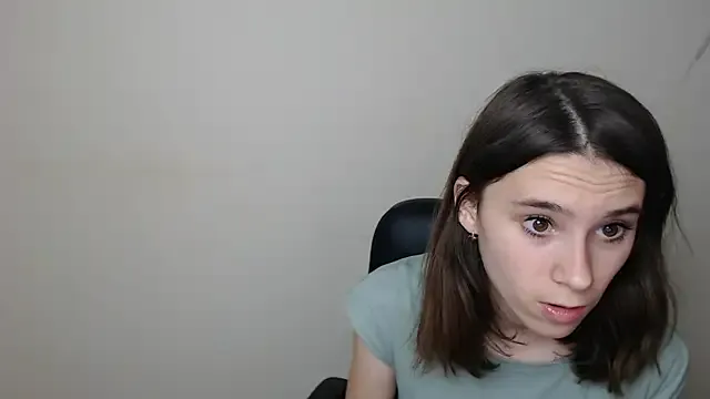 Megu_Melon – webcam model profile photo Image 8