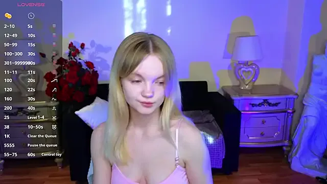  – webcam model profile photo Image 16