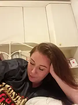 roouse – webcam model profile photo Image 15