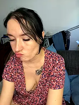 HotBella- – webcam model profile photo Image 3