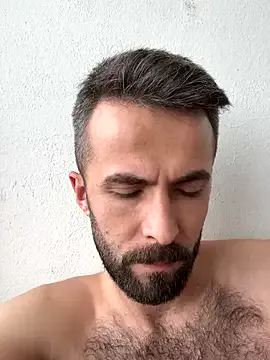 hintly – webcam model profile photo Image 19