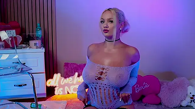 Mia--meow – webcam model profile photo Image 9