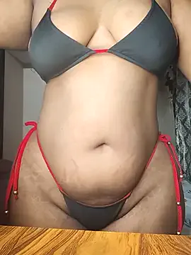  – webcam model profile photo Image 4