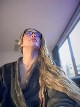 Megu_Melon – webcam model profile photo Image 11