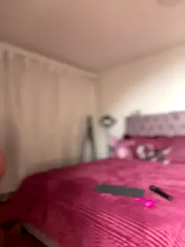 mc-Olivia – webcam model profile photo Image 8