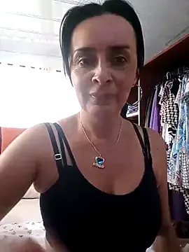  – webcam model profile photo Image 4