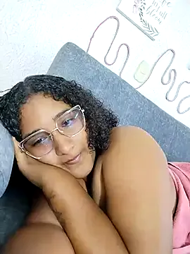 PumaShyXD – webcam model profile photo Image 7