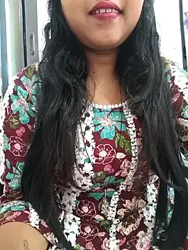 alicee16 – webcam model profile photo Image 16