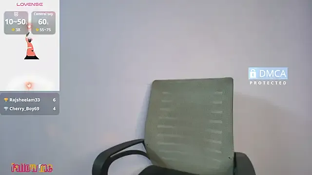 zui_lu – webcam model profile photo Image 7