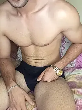 roouse – webcam model profile photo Image 6