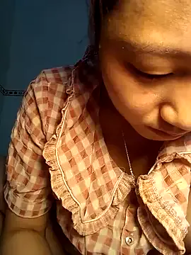  – webcam model profile photo Image 4